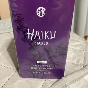 Haiku Sacred Intense Perfume in Deep Purple